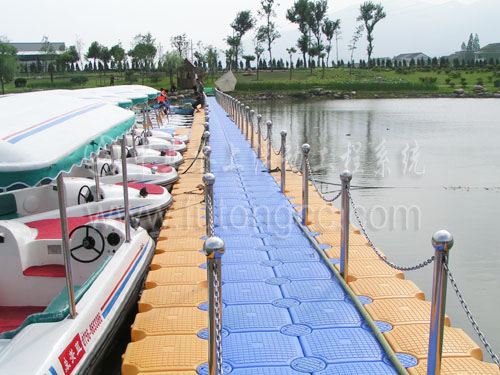 Linhai Luohe Park Floating Bridge