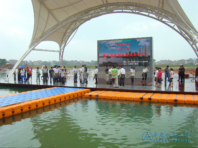 我司承建广西贵港浮动舞台项目