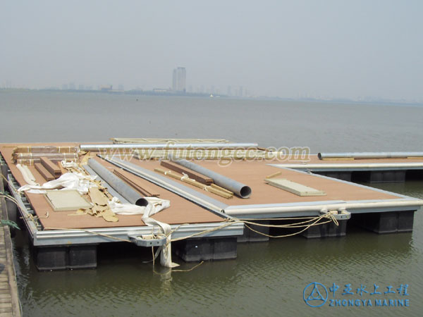 我司承建江苏某地产公司游艇码头工程