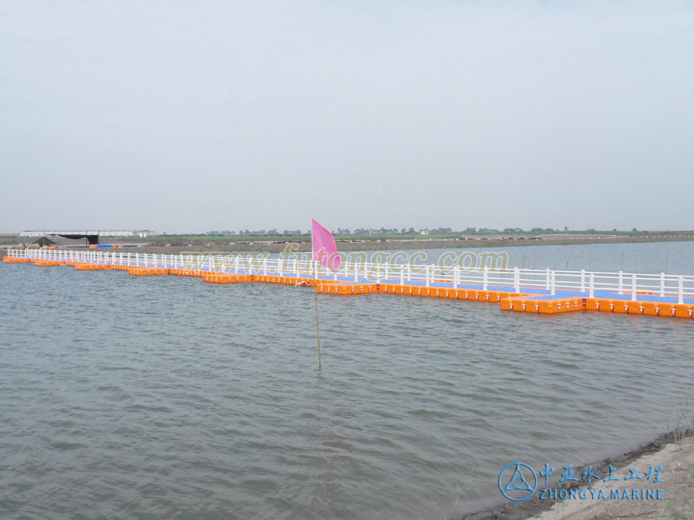 Tianjin Qilihai Wetland Floating Bridge