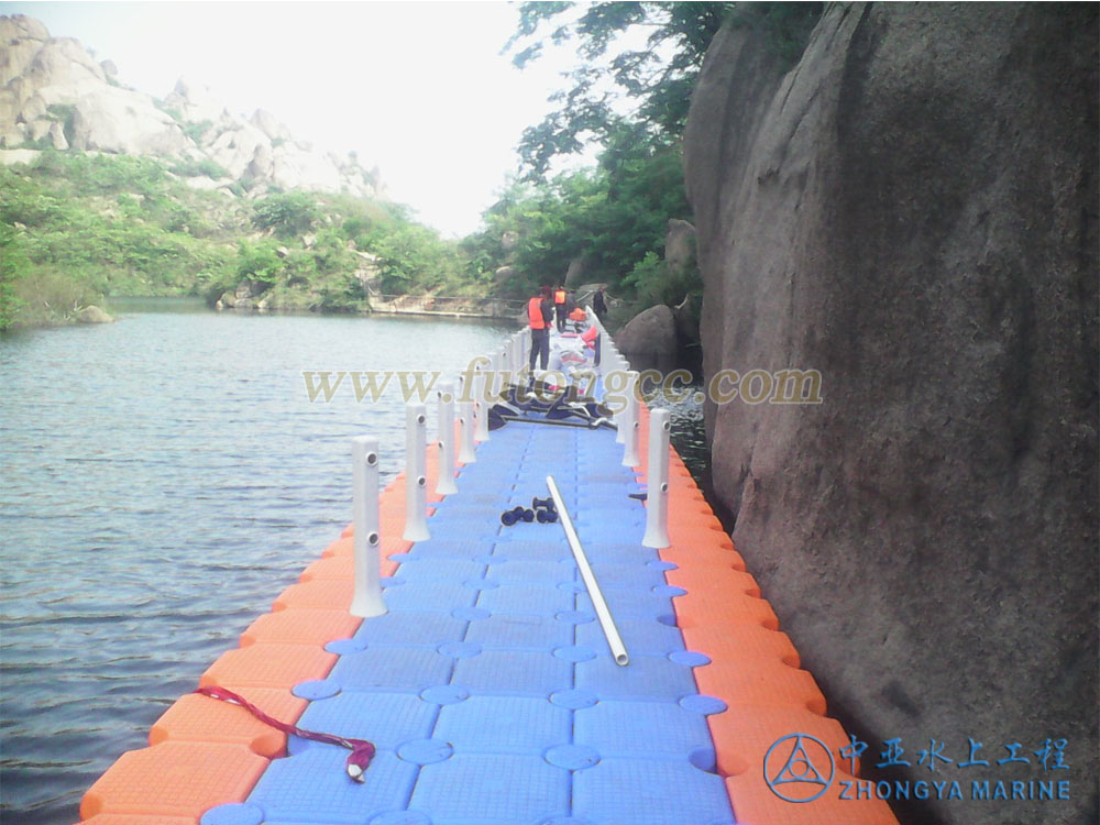 Floating Bridge at Zhequ Mountain, Henan