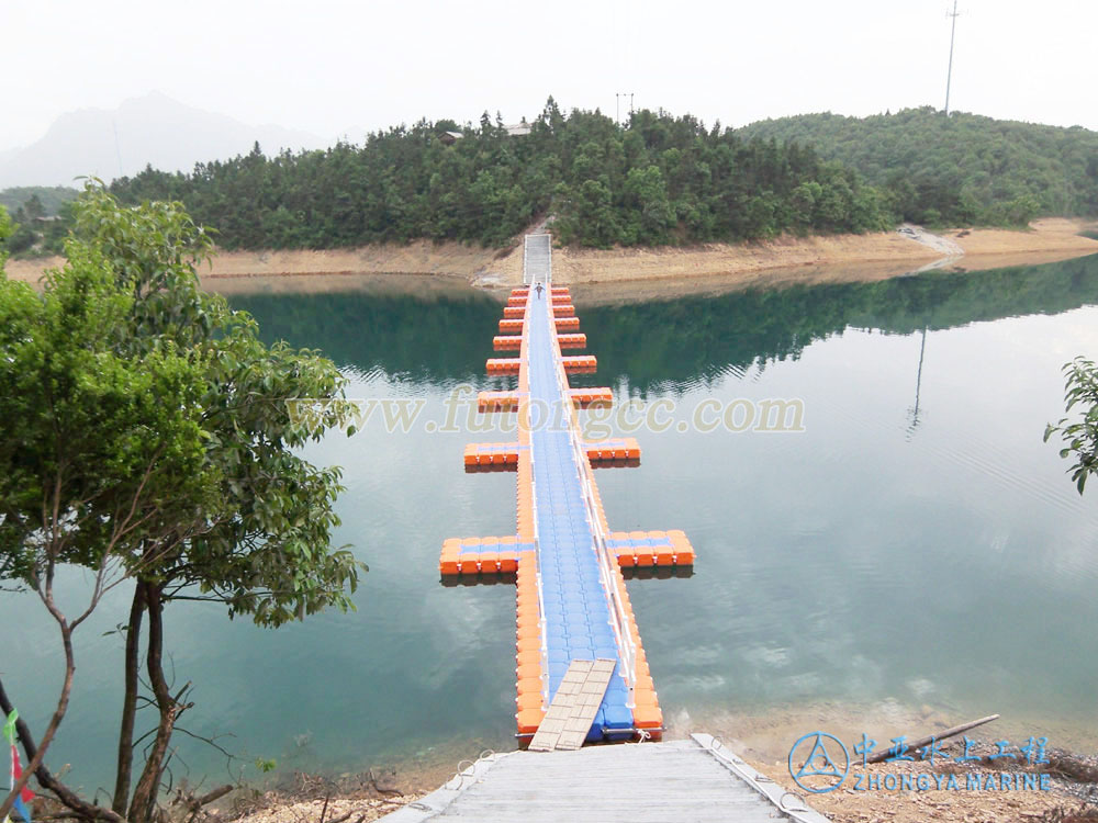 江西永修柘林湖八岛浮桥竣工