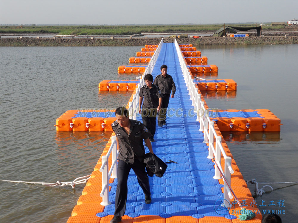 Tianjin Qilihai Wetland Floating Bridge