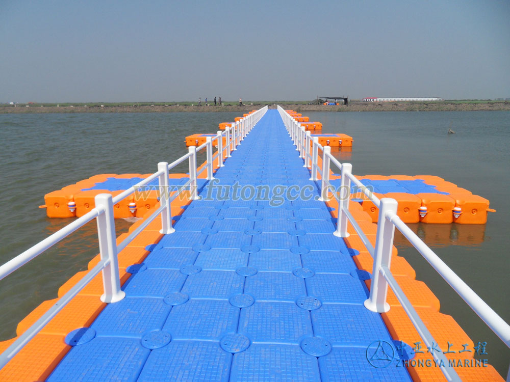 Tianjin Qilihai Wetland Floating Bridge