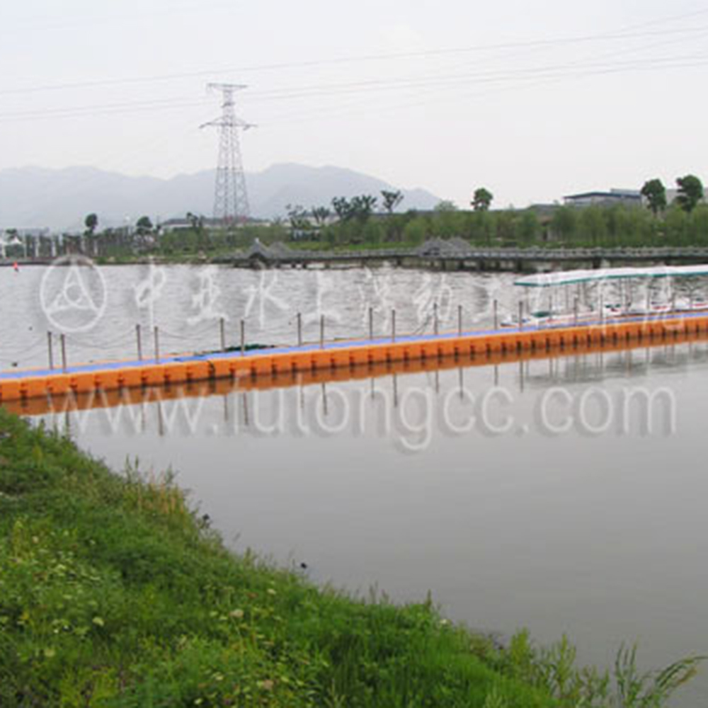 Linhai Luohe Park Floating Bridge