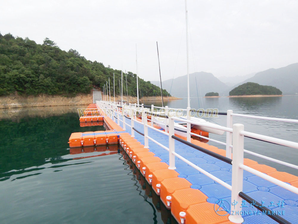 Jiangxi Zhelin Lake Floating Bridge