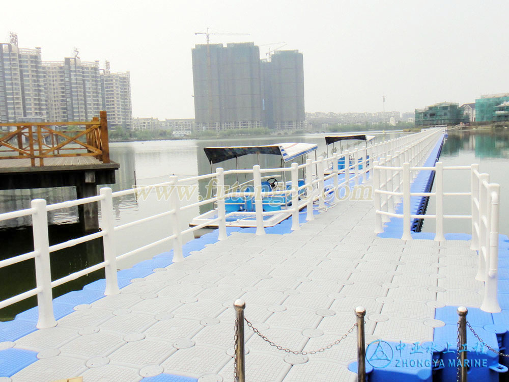 Zhengrong Floating Bridge in Nanchang, Jiangxi